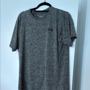 Under Armour Gray Short Sleeve Athletic Tee